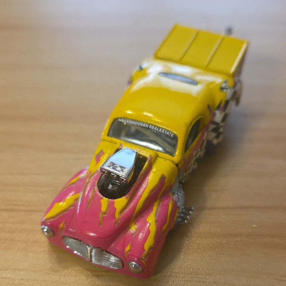 Muscle Machine Die Cast Model Racecar #5092
